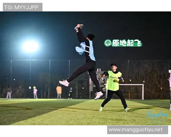 上海飞盘队与成都飞盘队赛后复盘分析揭示比赛节奏与战术对决 上海飞盘队与成都飞盘队赛后复盘分析揭示比赛节奏与战术对决